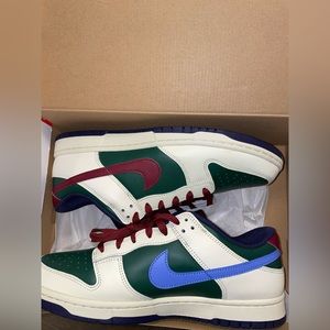 Nike low retro dunks